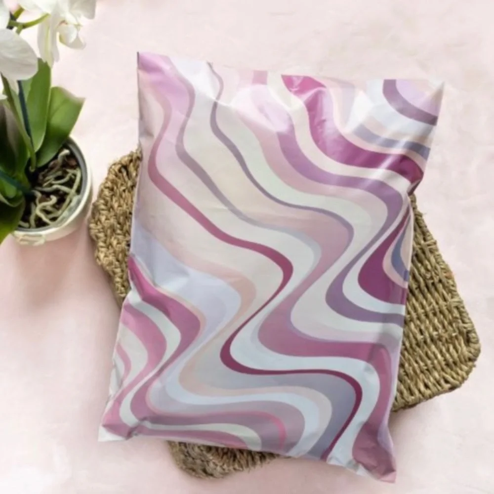 50 14X17 Poly Mailers Abstract Swirl Shipping Envelopes PRICE IS FIRM - Picture 5 of 8